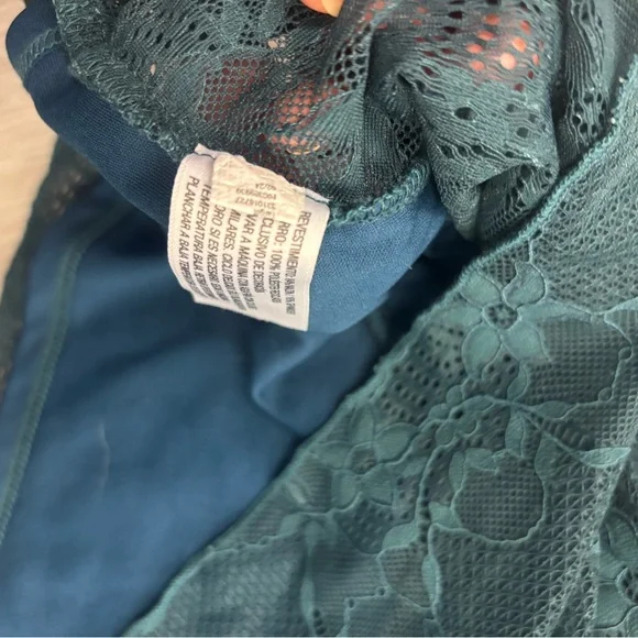 Wild Fable Green Lace Camisole size medium -nwot - St. Patrick’s  Day style - Picture 3 of 4